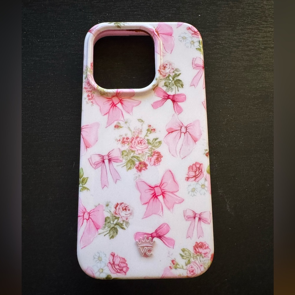 Velvet caviar posey pink bow Phone 15 pro Case